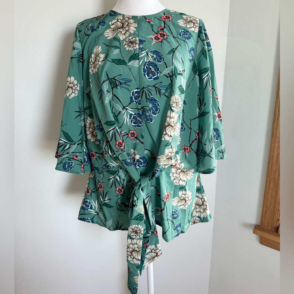 Floral Top with Front Belt